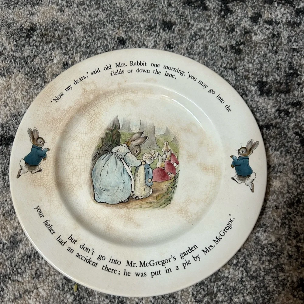 Peter Rabbit Ceramic Plates - Picture 3 of 7